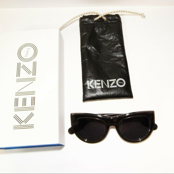 Kenzo Accessories - FLASH SALE!💕NWT KENZO translucent grey square/cat eye sunglasses💕
